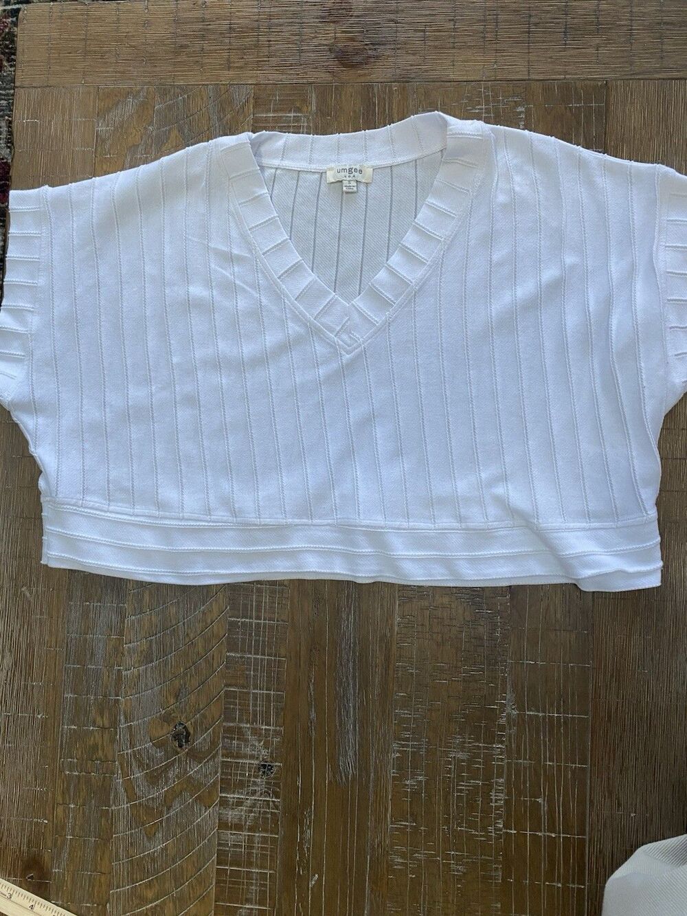 Umgee White Ribbed Knit Crop Vest V-Neck Short Sleeve Top Small Boho Coastal
